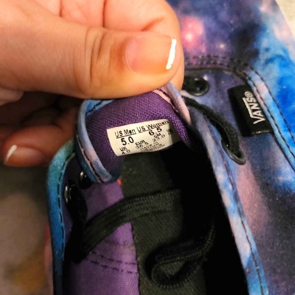 Vans 5M/6.5W - Galaxy Design - Picture 4 of 4